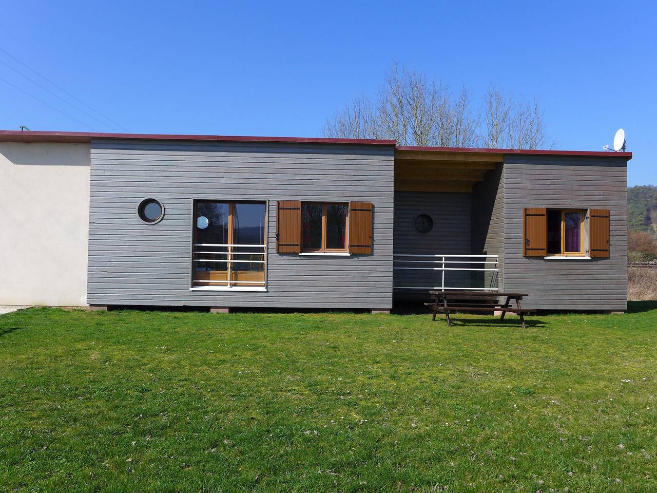 Casa junto al Marne con terraza, 2 dormitorios in Alto Marne