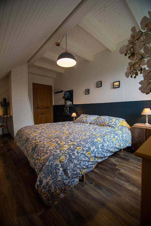 Gîte pour 2 personnes, avec Terrasse ainsi que Jardin et Vue à Rougegoutte