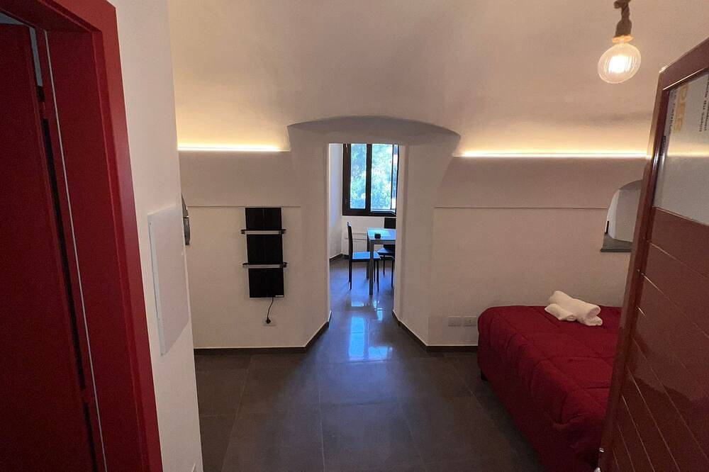 Entire apartment, Vacation home \"A Cola\" hot tub and natural ponds of Rio Barbaira in Rocchetta Nervina, Ligurian Alps