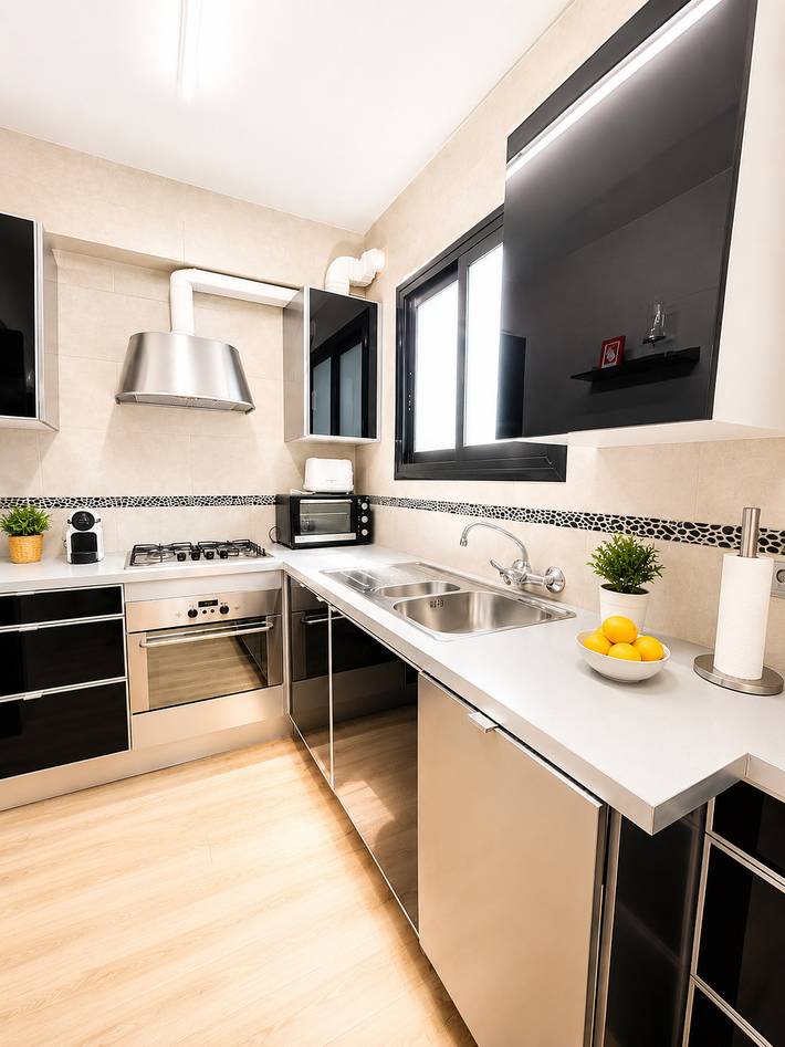 Entire apartment, Holiday apartment for 6 people with balcony in Sitges, Garraf