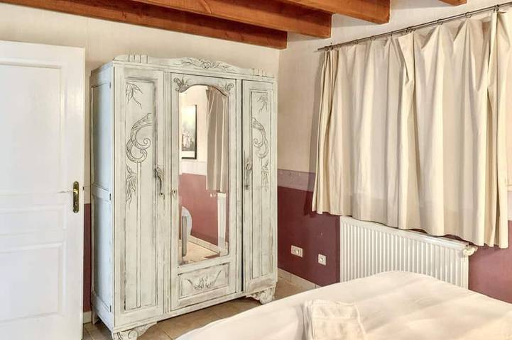 Location de vacances pour 9 personnes, avec jardin ainsi que terrasse et piscine, animaux acceptés à Saint-Géry - 4