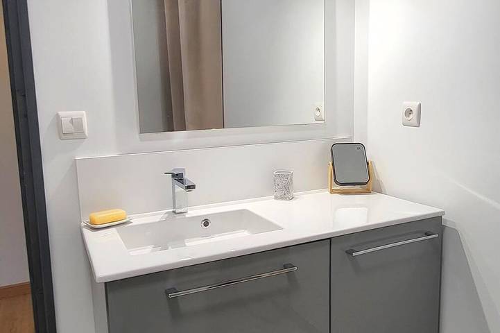 Location de vacances pour 2 personnes, avec jardin à Lavoux - 3