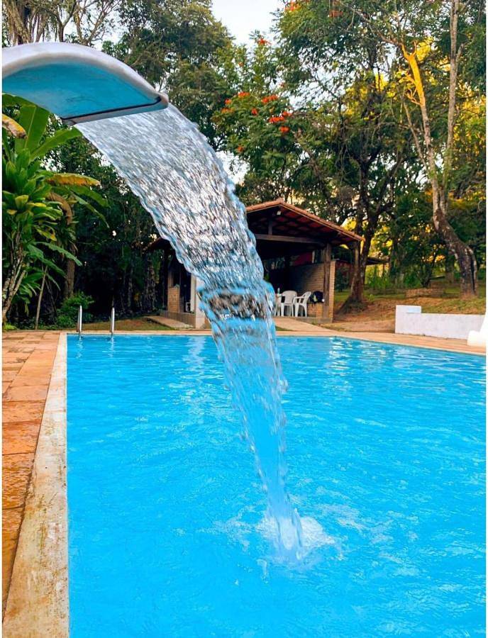 Casas e apartamentos de temporada para 12 pessoas, com jardim e piscina em Betim