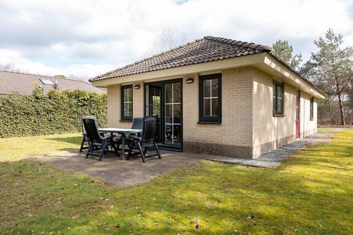 Vakantiehuis voor 4 personen, with Balkon/Terras and Terras as well as Tuin and Sauna in Putten
