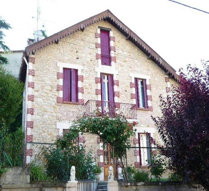 Gîte pour 2 personnes, avec Terrasse et Vue à Fumel