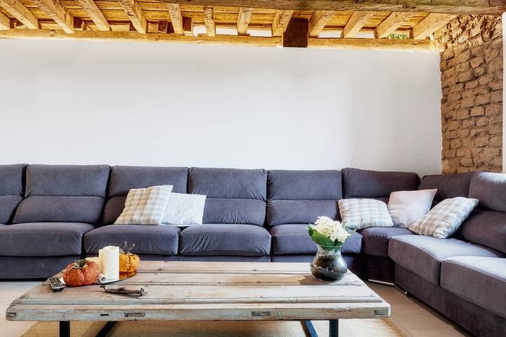 Finca 'Casa Rural Nogalia' mit privater Terrasse, privatem Garten und Wlan in Villanueva de Los Nabos, Villaturde