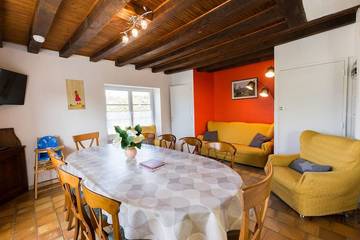 Gîte pour 11 personnes, avec terrasse et jardin à Savigné-sous-le-Lude