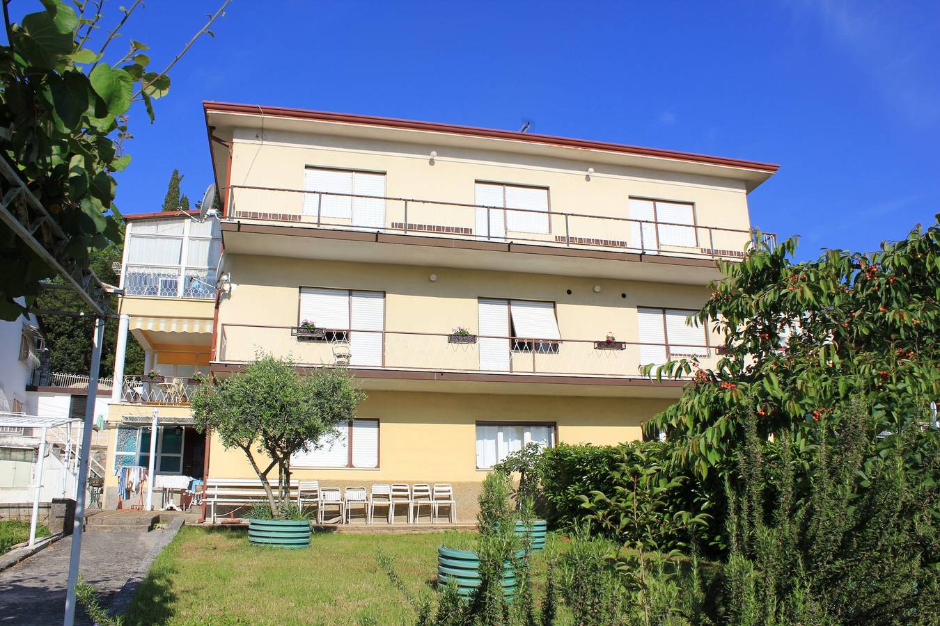 Ganze Wohnung, 2-Zimmer-Ferienwohnung mit Terrasse und Meerblick Lovran, Opatija A-7705-a in Hotel-Lovran-Beach, Lovran