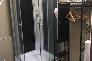 Maison D’hôte pour 3 Personnes dans Sainte-Famille-en-Auge, Région de Lisieux, Photo 3