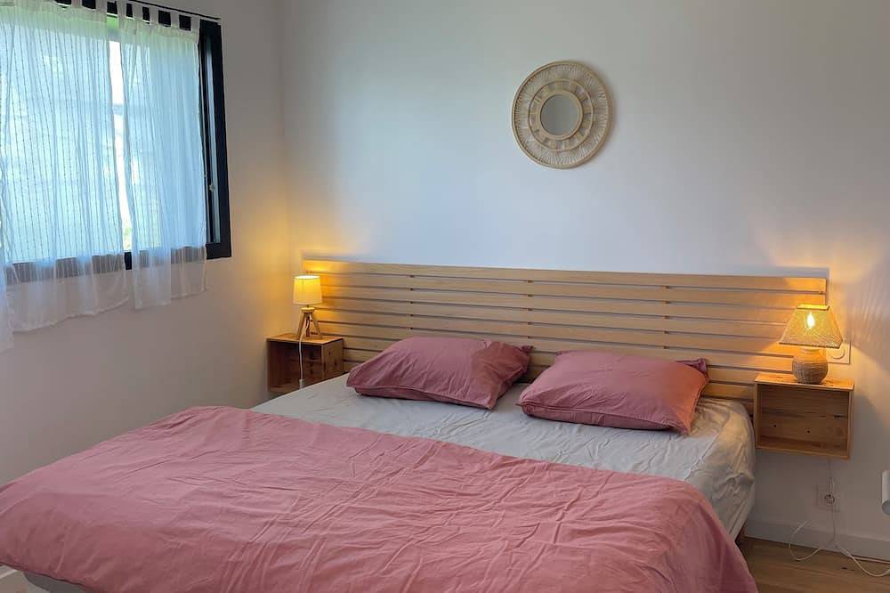 Appartement entier, Laissez vous tenter par ce cocoon Nature&Bois à 2 min de la mer et du centre. in Trégastel, Côte de Granit Rose