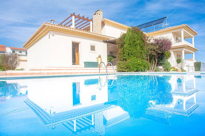 Location de vacances pour 10 personnes, avec Terrasse et Jardin dans Fernão Ferro