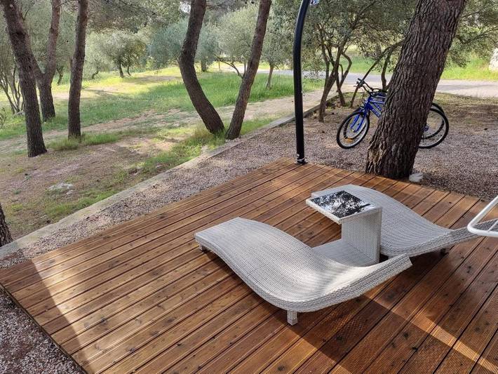 Camping pour 8 personnes, avec vue et jardin, animaux acceptés à Tisno - 4