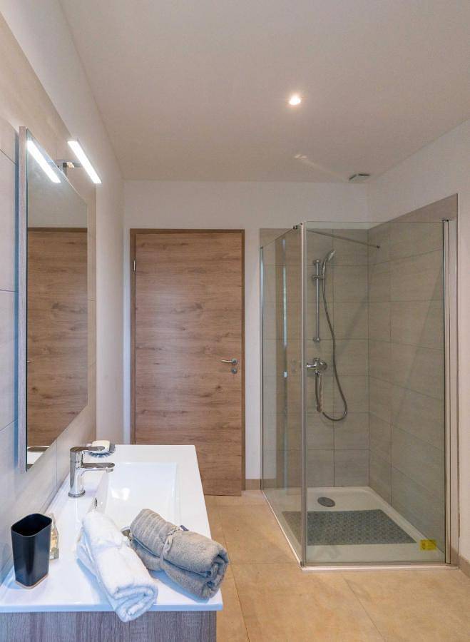 Two-Bedroom House in Santa-Lucia-di-Moriani, Arrondissement de Corte