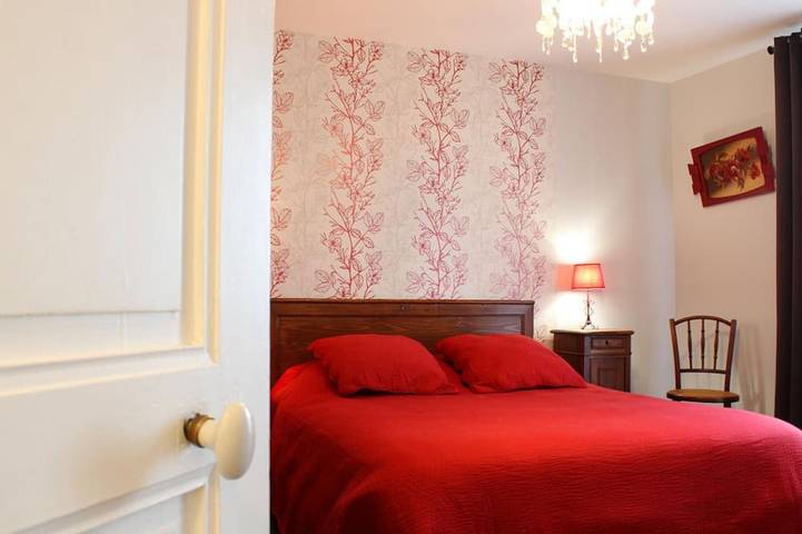 Gîte pour 8 personnes, avec Terrasse et Jardin dans Allier - 3
