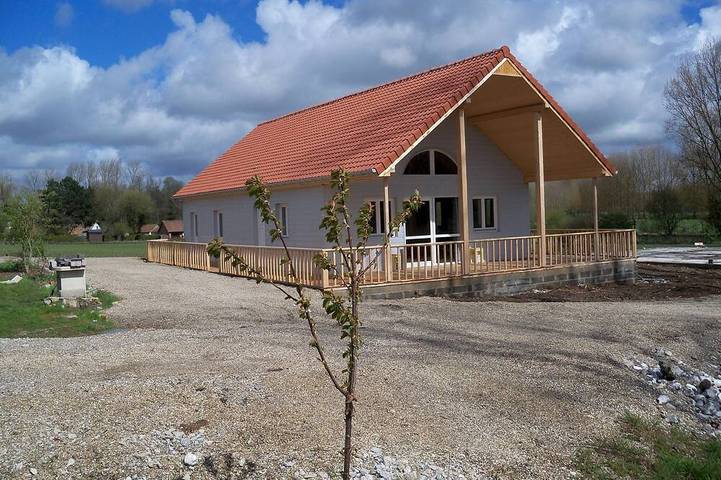 Gîte pour 14 personnes, avec jardin, animaux acceptés à Nempont-Saint-Firmin