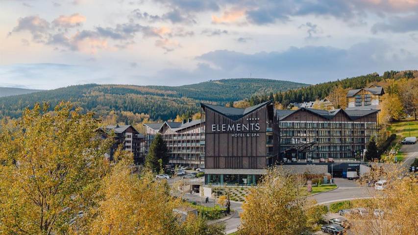 Hotel dla 4 osób, z Balkon i Taras oraz Jacuzzi i Basen w Świeradów-Zdrój