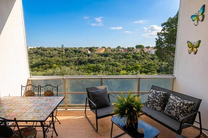 Appartamento per 4 persone, con terrazza e piscina nonché giardino, con animali domestici a Noicattaro