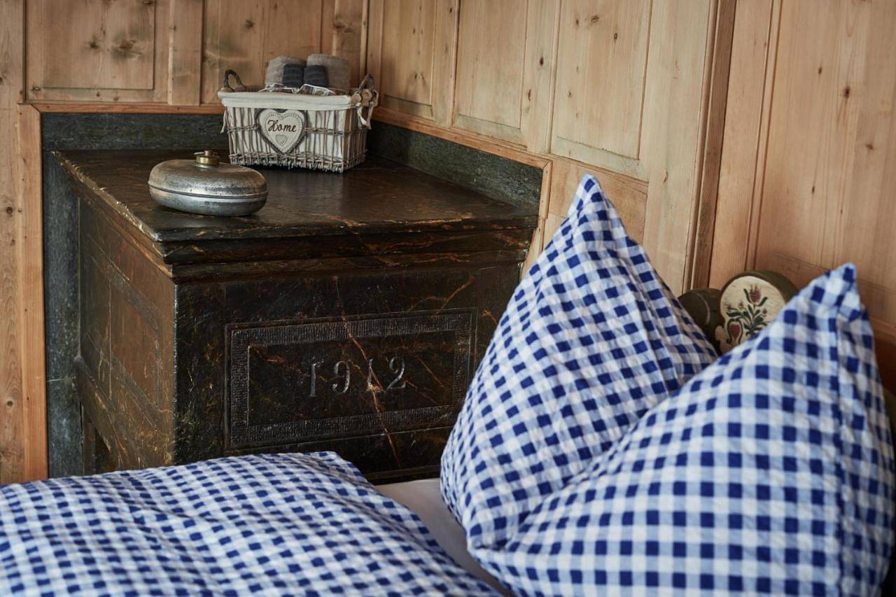 Nostalgie Bed & Breakfast Chrämerhus in Medel (Lucmagn), Surselva