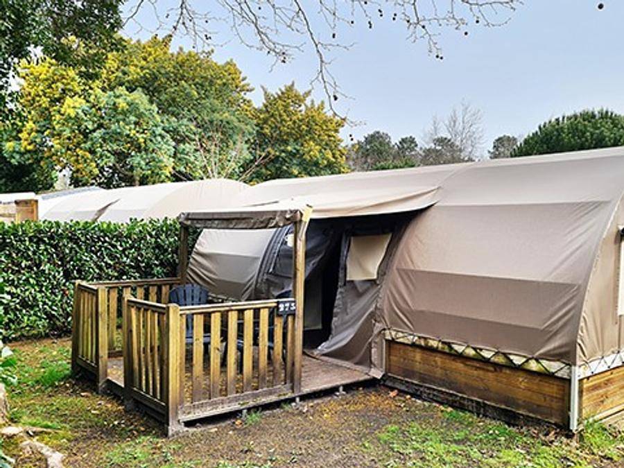 Camping Mayotte Vacances - Bungalow de lona 8 personas - Tienda Explorer | 4 Dormitorios | 6/8 Personas | Sin baño in Biscarrosse, Côte d’Argent