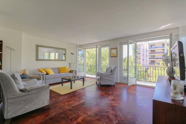 Gîte pour 6 personnes, avec balcon dans Parc de la Tête d'Or