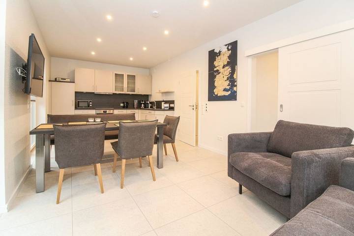 Ferienhaus für 8 Personen, mit Garten in Norden - 2