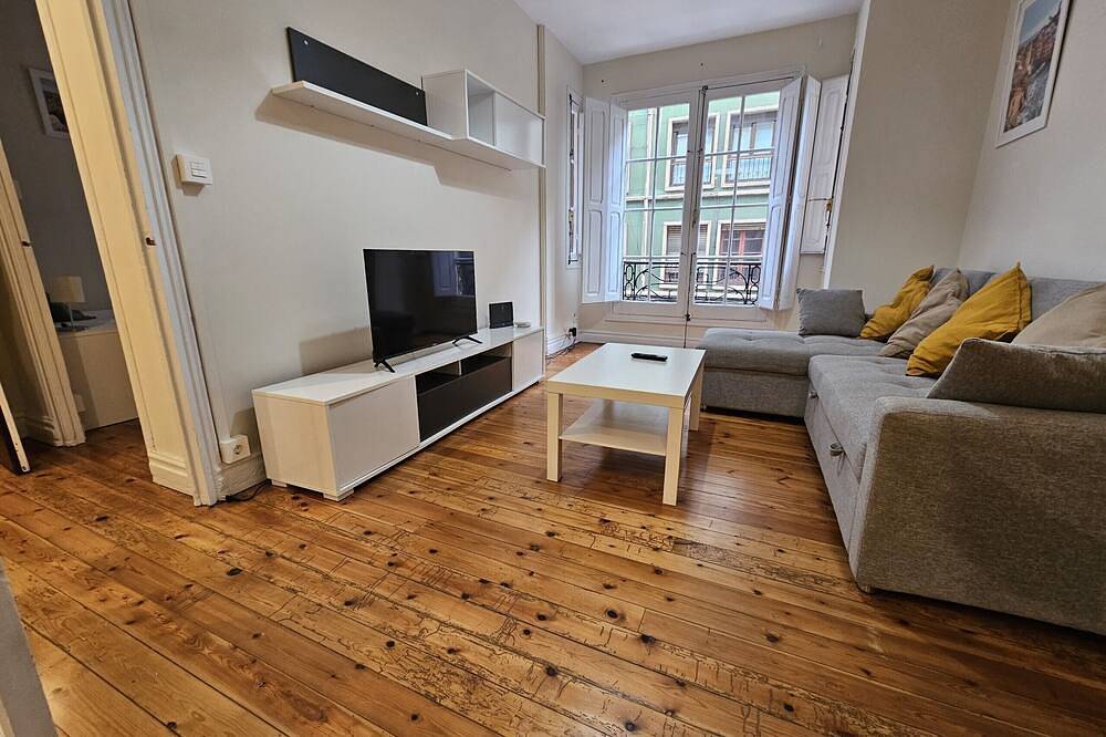 Appartamento intero, 135B2 Precioso Apartamento en Playa in Distrito Centro (Gijón), Gijon