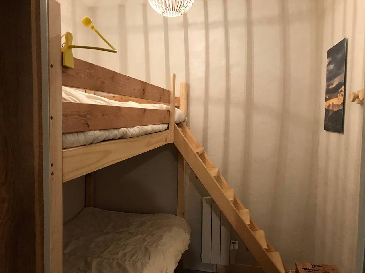 Entire studio, Cosy Apt with Pool Access, Near Slopes & Shops, Sleeps 3 in Arêches, Beaufort (Rhône-Alpes)