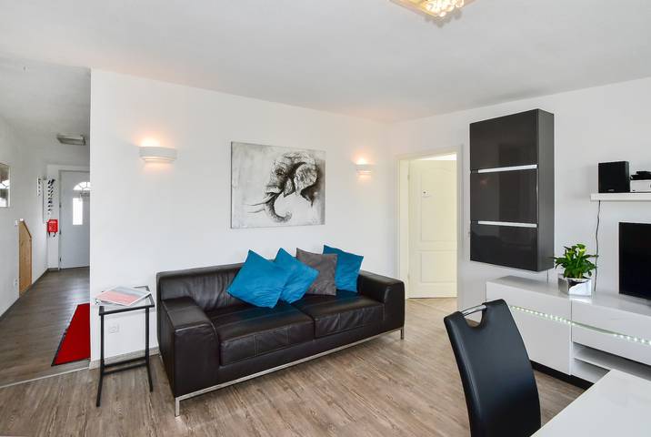 Ganze Wohnung, Ferienwohnung "Domicilio Azzurro" mit Blick auf den See und Wlan in Lindau, Bayerisch Schwaben