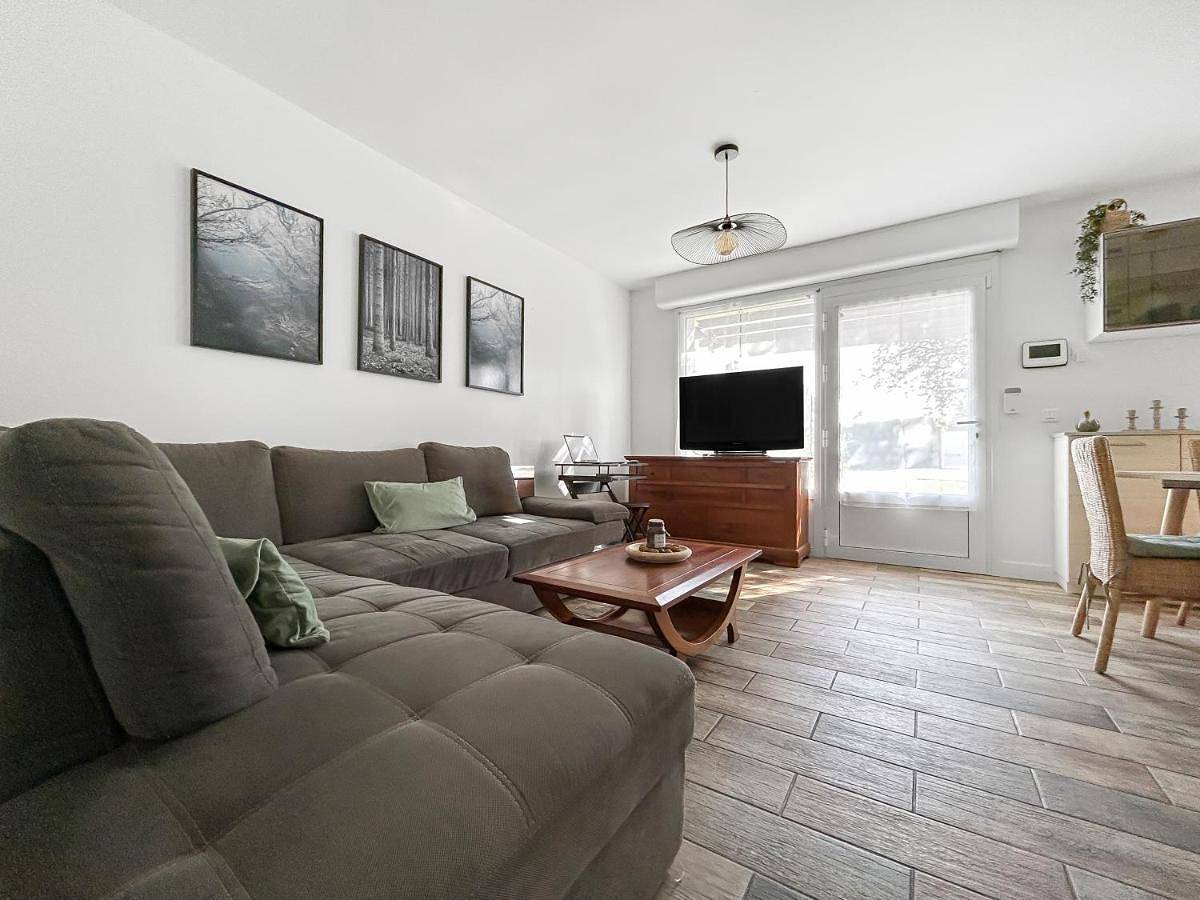 Two-Bedroom Apartment in Ferrières-en-Gâtinais, Région de Montargis