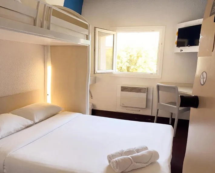 Hôtel pour 3 personnes, avec jardin - 1