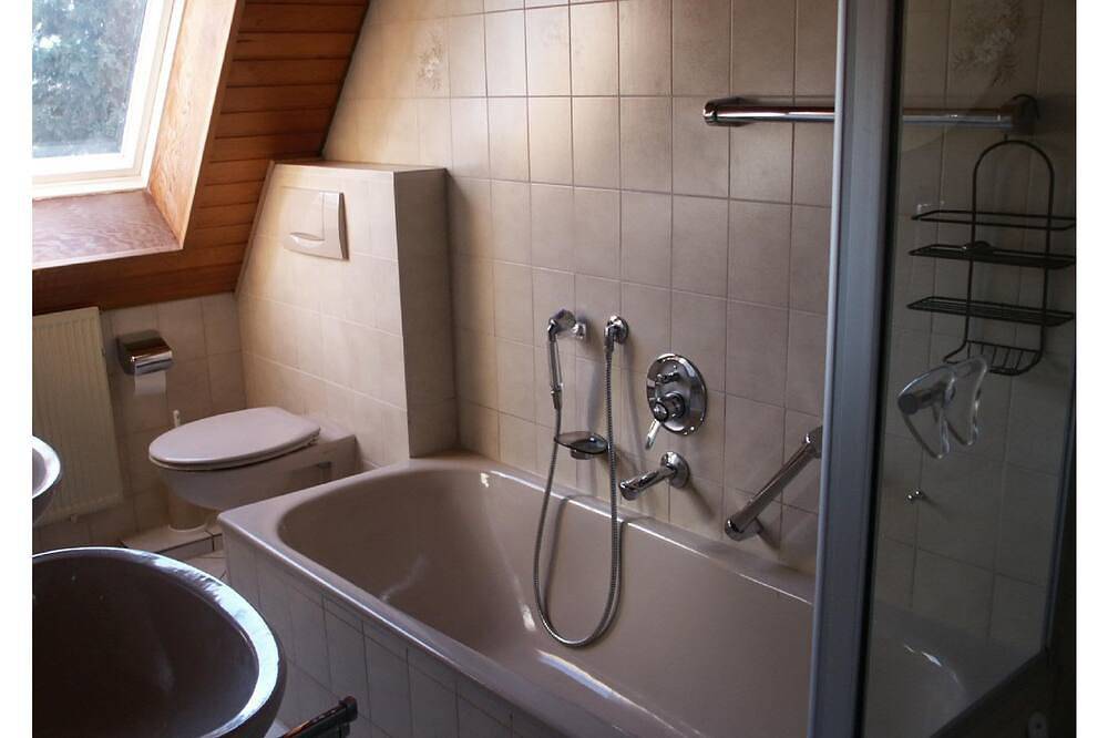 Entire apartment, Kassel - Living Am Warteberg - 3 *** apartment according to Dtv - top equipment in Philippinenhof-Warteberg, Kassel