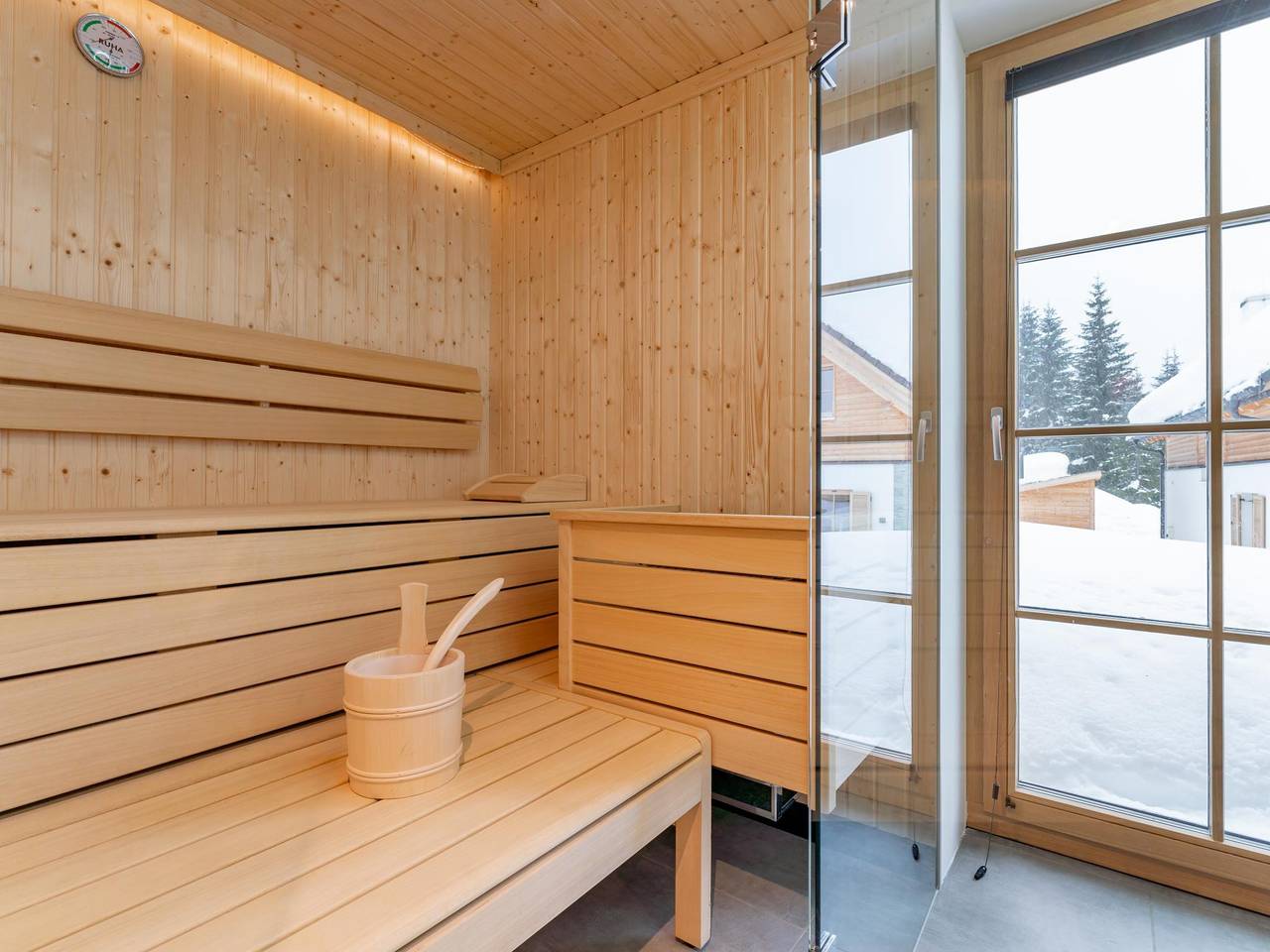 Chalet for 10 personer med terrasse in Donnersbachwald, Tauern Bjergene
