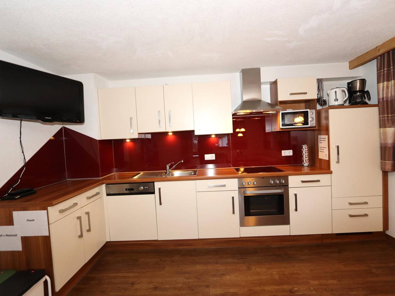 Entire apartment, Spacious holiday apartment in Aschau near the ski areas
 in Aschau im Zillertal, Ski-Optimal Hochzillertal