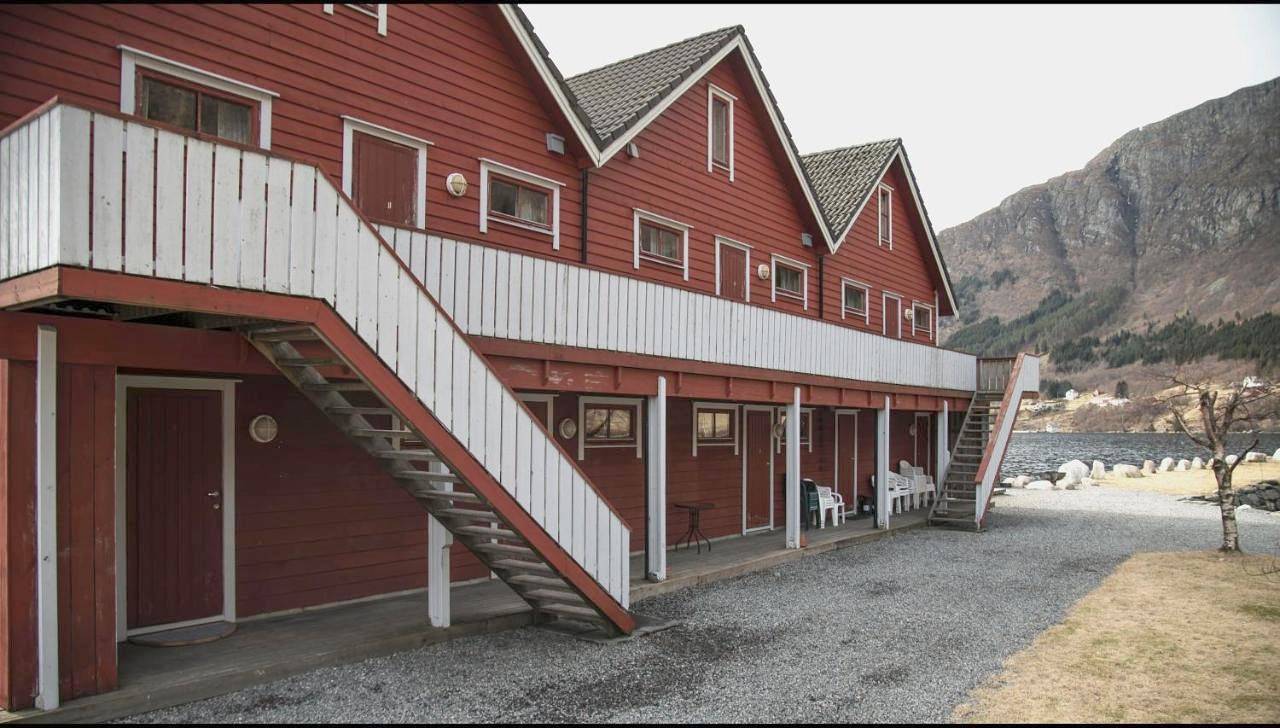 Ganze Wohnung, Two-Bedroom Apartment in Stongfjorden, Askvoll