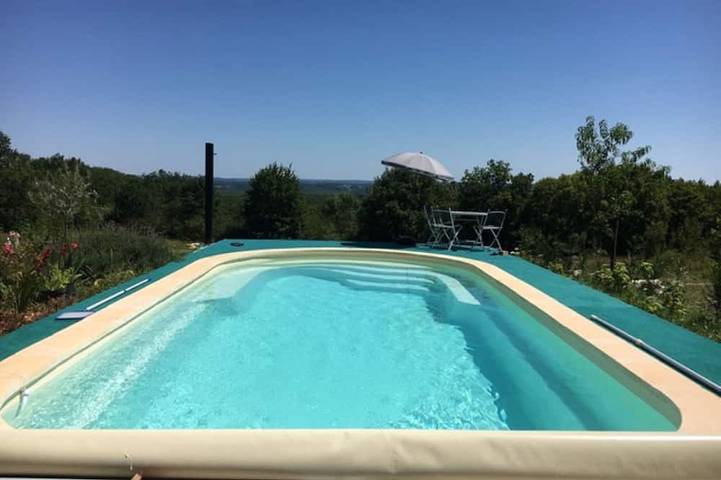 Location de vacances pour 5 personnes, avec Balcon ainsi que Jardin et Piscine à Cazals