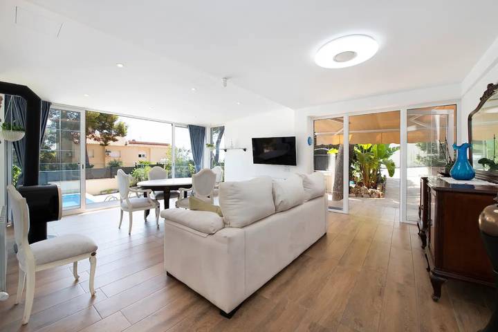 Location de vacances pour 6 personnes, avec jardin à Castelldefels - 4