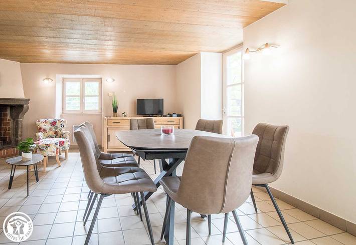 Casa rural vallada con jardín e Internet in Saint-Hérent, Parque Natural Regional Volcans d'Auvergne