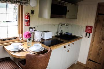 Glamping für 2 Personen in Zentral-Wales, Powys, Bild 3