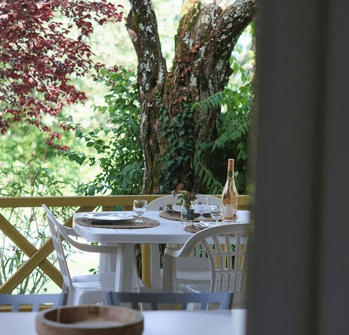 Location de vacances pour 5 personnes, avec jardin ainsi que piscine et terrasse à Balazuc - 2