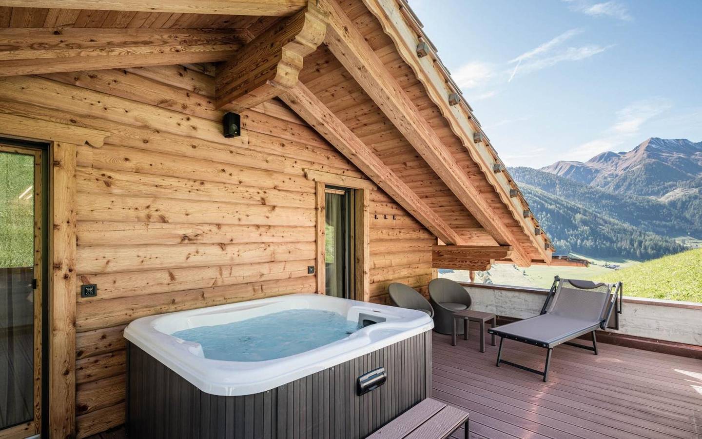 Chalet 'Brunegg' con vista sulle montagne, Wi-Fi e aria condizionata in Valle Aurina, Alpi della Zillertal