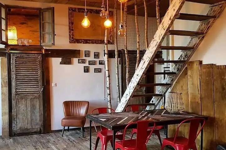 Location de vacances pour 4 personnes, avec piscine ainsi que sauna et jacuzzi à Sarlande