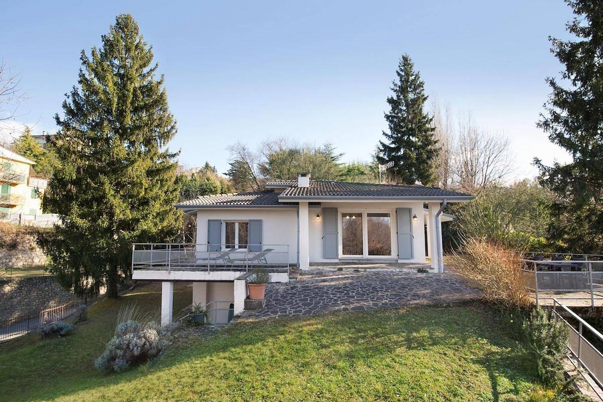 Villa Elisabetta-Tranquilla con vista lago in San Zeno di Montagna, Gardasee-Berge