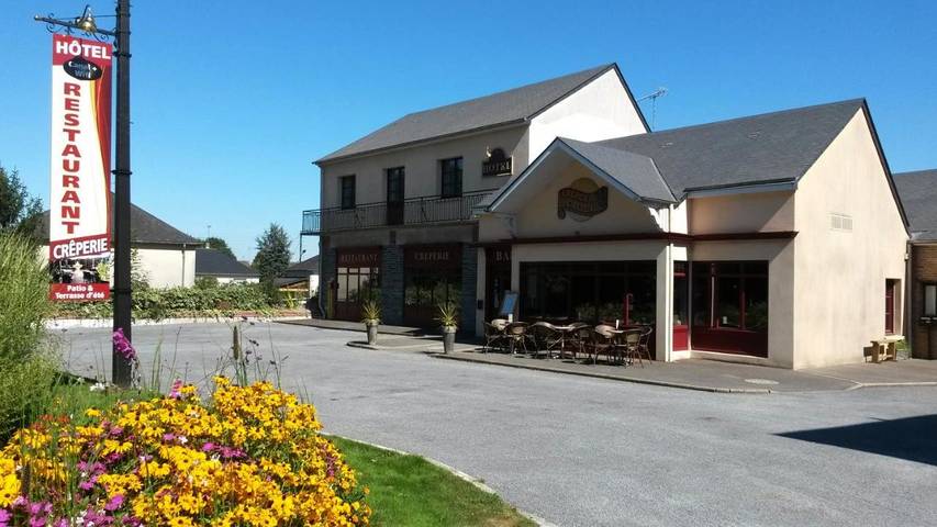 Hôtel pour 6 personnes, avec terrasse à Craon