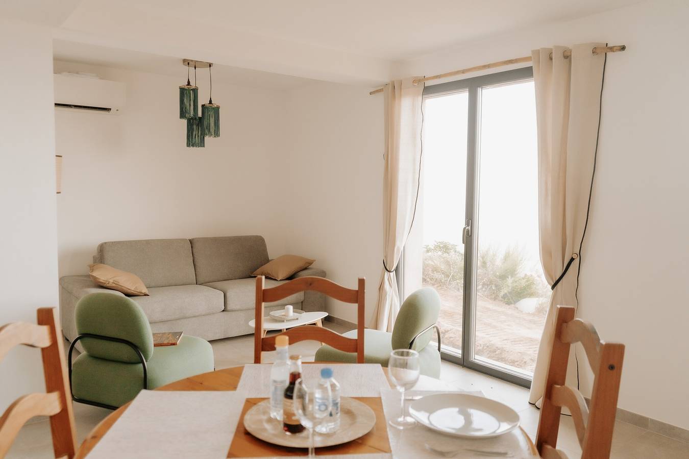 Apartamento entero, Apartamento 'Nucciola' con vistas al mar, jardín privado y aire acondicionado in Cervione, Región de Corte
