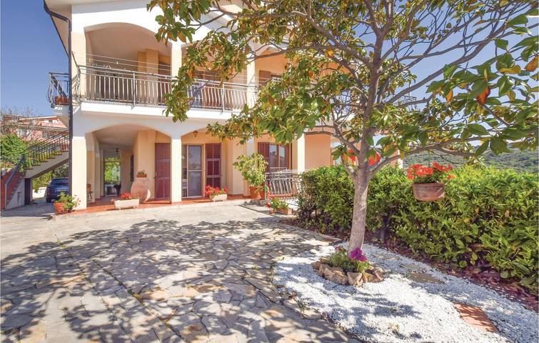 Ferienhaus für 4 Personen, mit Terrasse in Imperia