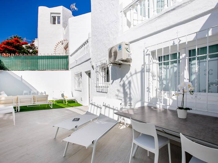 Ganze Ferienwohnung, 55 Party Beach Group Villa Las Americas, Las Tortugas in Playa de las Américas, Teneriffa Süd