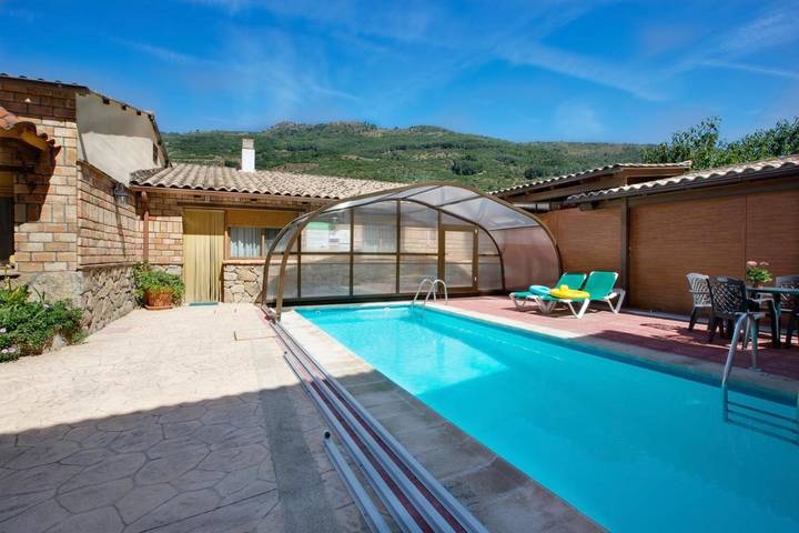 Casa rural para 8 personas, con Terraza y Jacuzzi además de Jardín y Piscina en Valle del Jerte