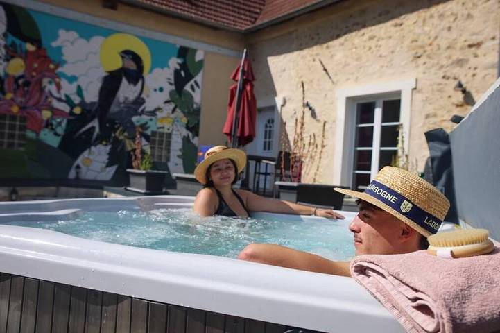 Location de vacances pour 4 personnes, avec jacuzzi, animaux acceptés à Coulonges-Cohan - 4