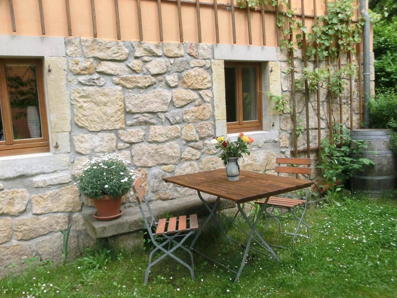 Ganze Wohnung, Apartment with Garden View in Loschwitz, Dresden