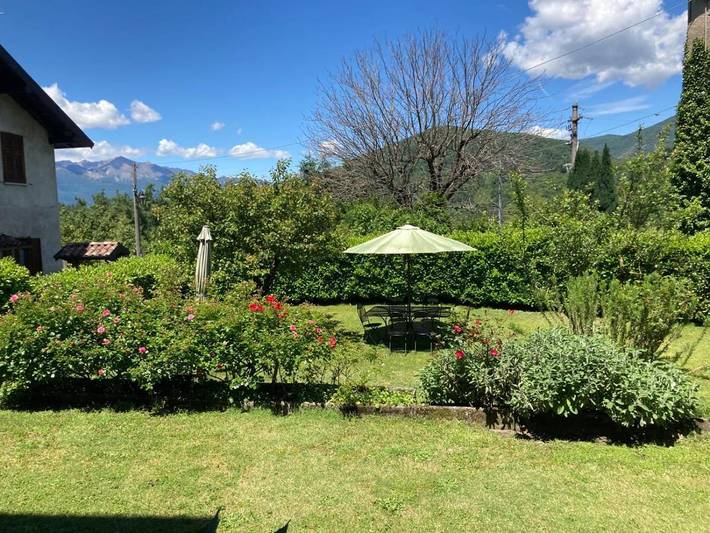 Ferienhaus für 4 Personen, mit Ausblick und Garten in Comune di Luino - 2